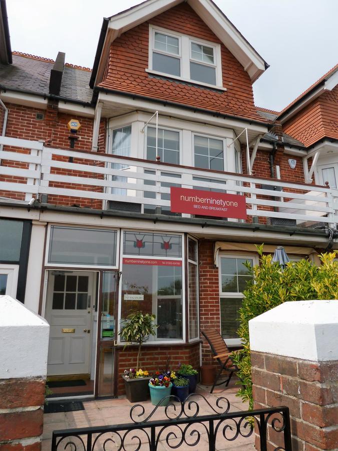 Number Ninety One Panzió Eastbourne Kültér fotó